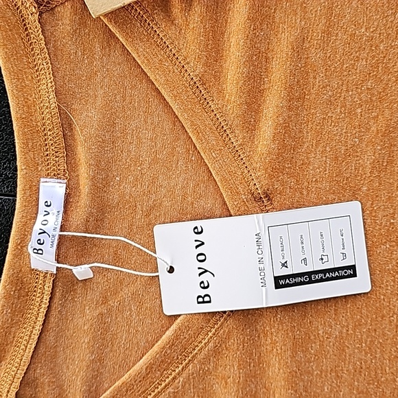 Beyove Top - Picture 8 of 13